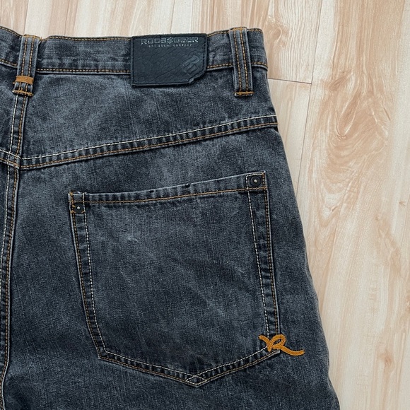 Rocawear Baggy Jean Shorts - Picture 4 of 8